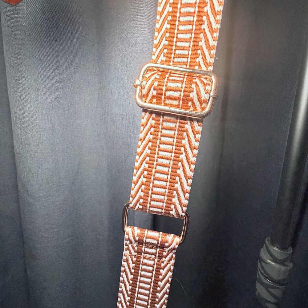 Bostanian Tan Crossbody Bag with Geometric Strap like new used once - Picture 14 of 15